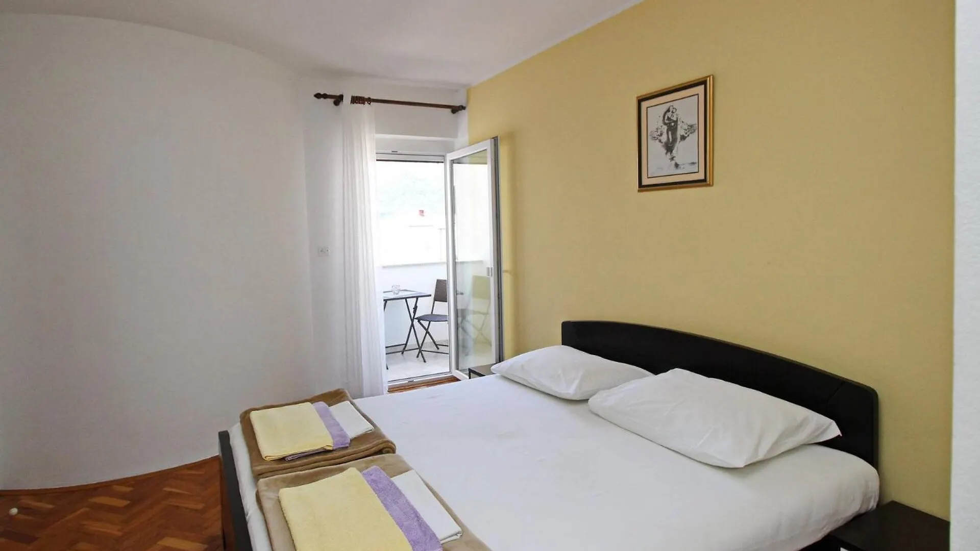 Apartments Karamarko Baska